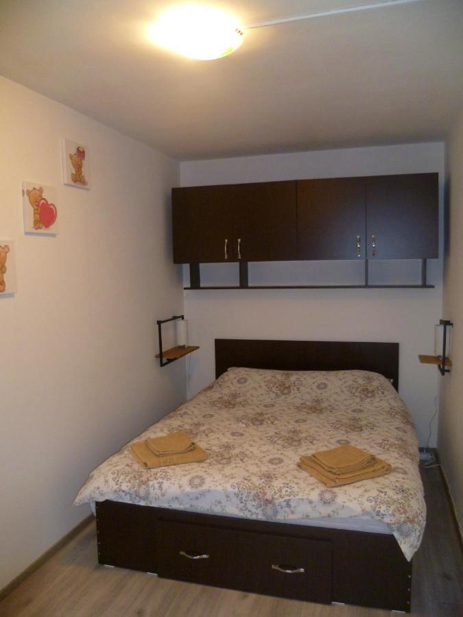 Romanilor - Studio First Floor Дева Екстериор снимка